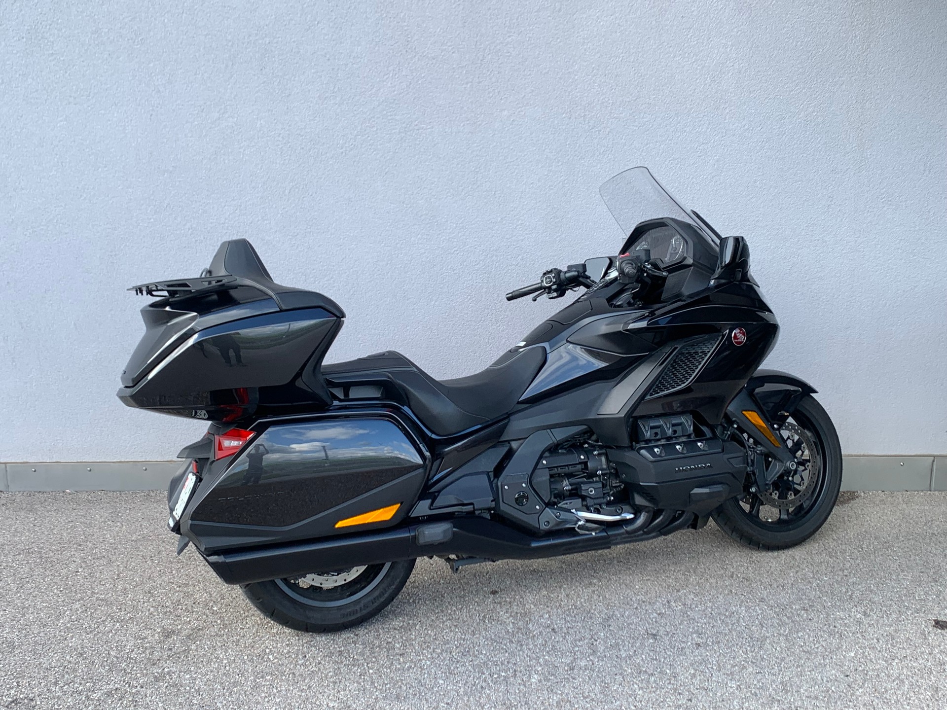 HONDA GL 1800 Goldwing-image-4