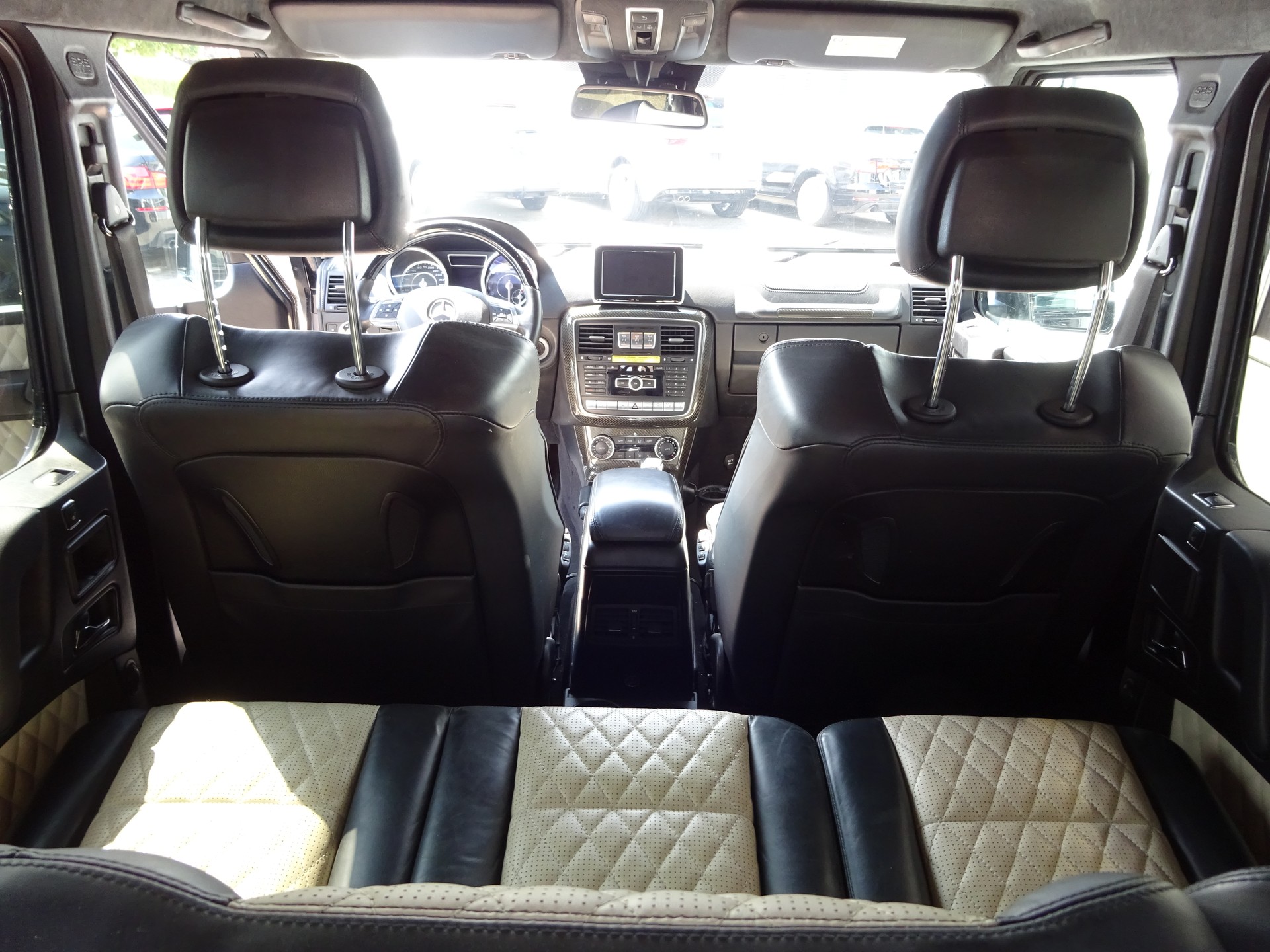 MERCEDES-BENZ G 63 AMG Automatic-image-9