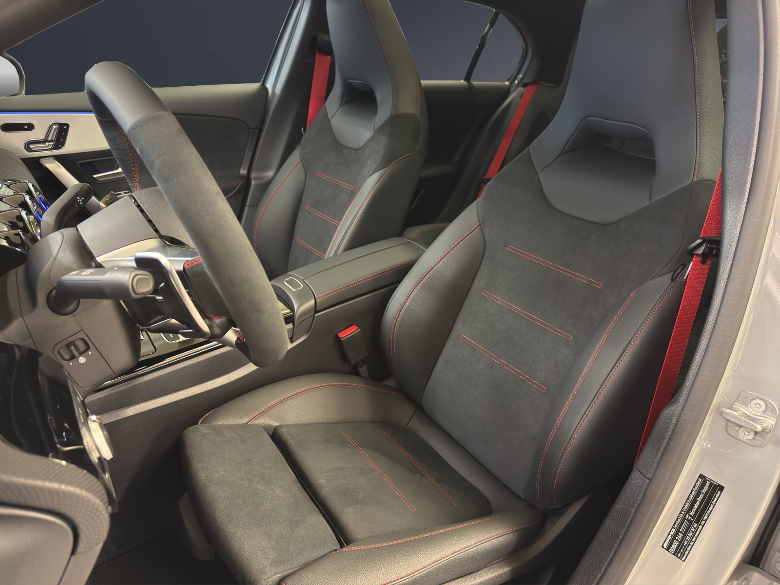 MERCEDES-BENZ A AMG 35 4M Berline Compacte-image-13