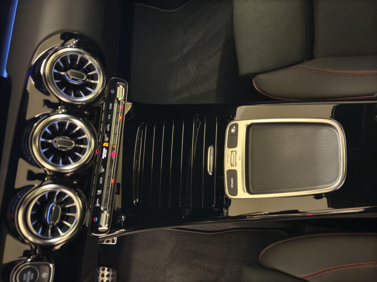 MERCEDES-BENZ A AMG 35 4M Berline Compacte-image-10