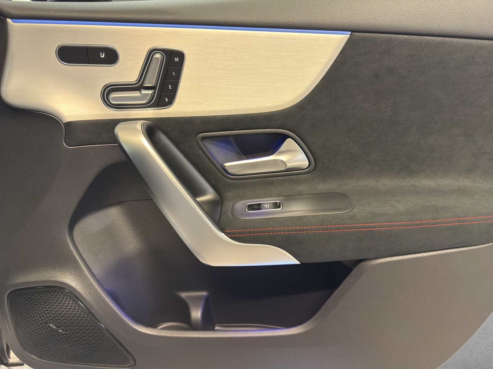 MERCEDES-BENZ A AMG 35 4M Berline Compacte-image-17