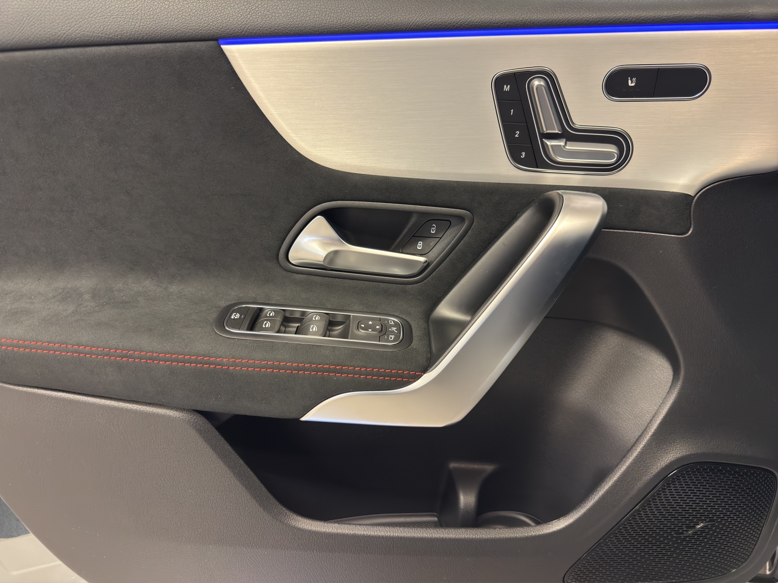 MERCEDES-BENZ A AMG 35 4M Berline Compacte-image-18