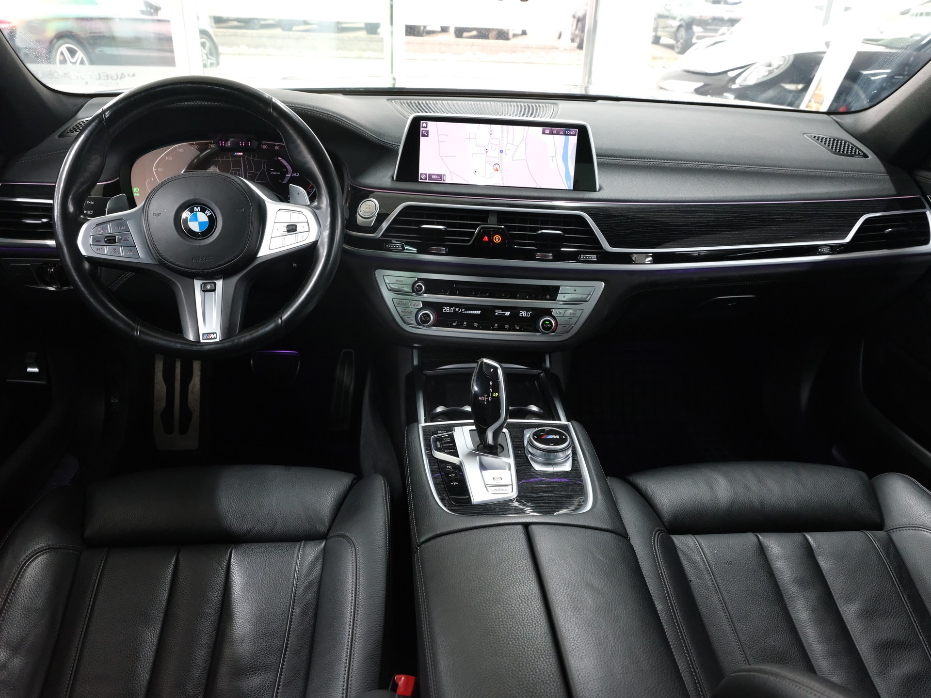 BMW 730d xDrive 48V M Sport Steptronic *Driving Assistant Professional* *Parking Assistant Plus*-image-14