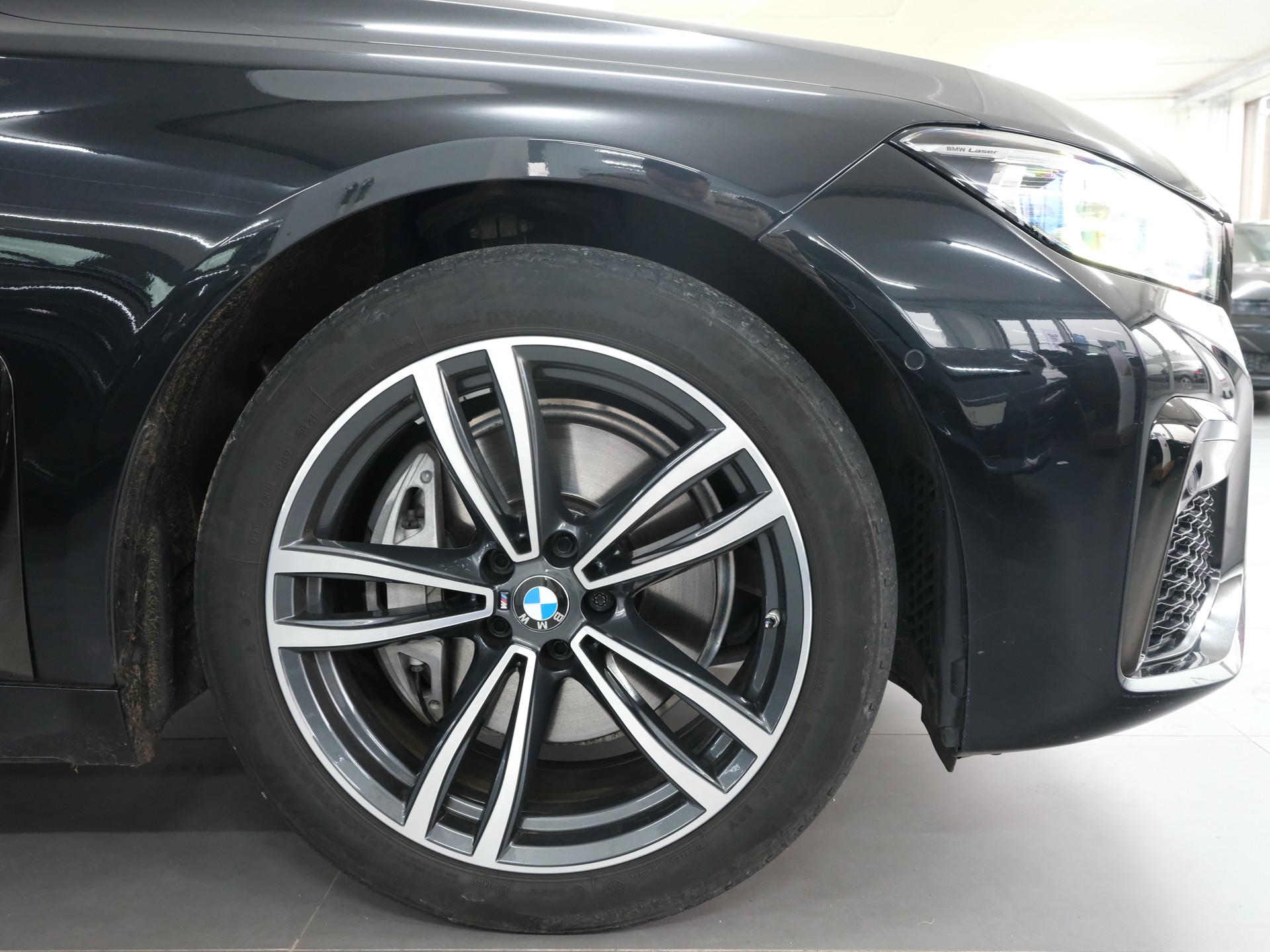 BMW 730d xDrive 48V M Sport Steptronic *Driving Assistant Professional* *Parking Assistant Plus*-image-8