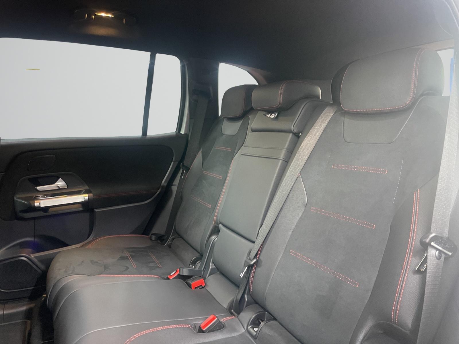 MERCEDES-BENZ EQB 350 4MATIC Swiss Star AMG Line-image-8