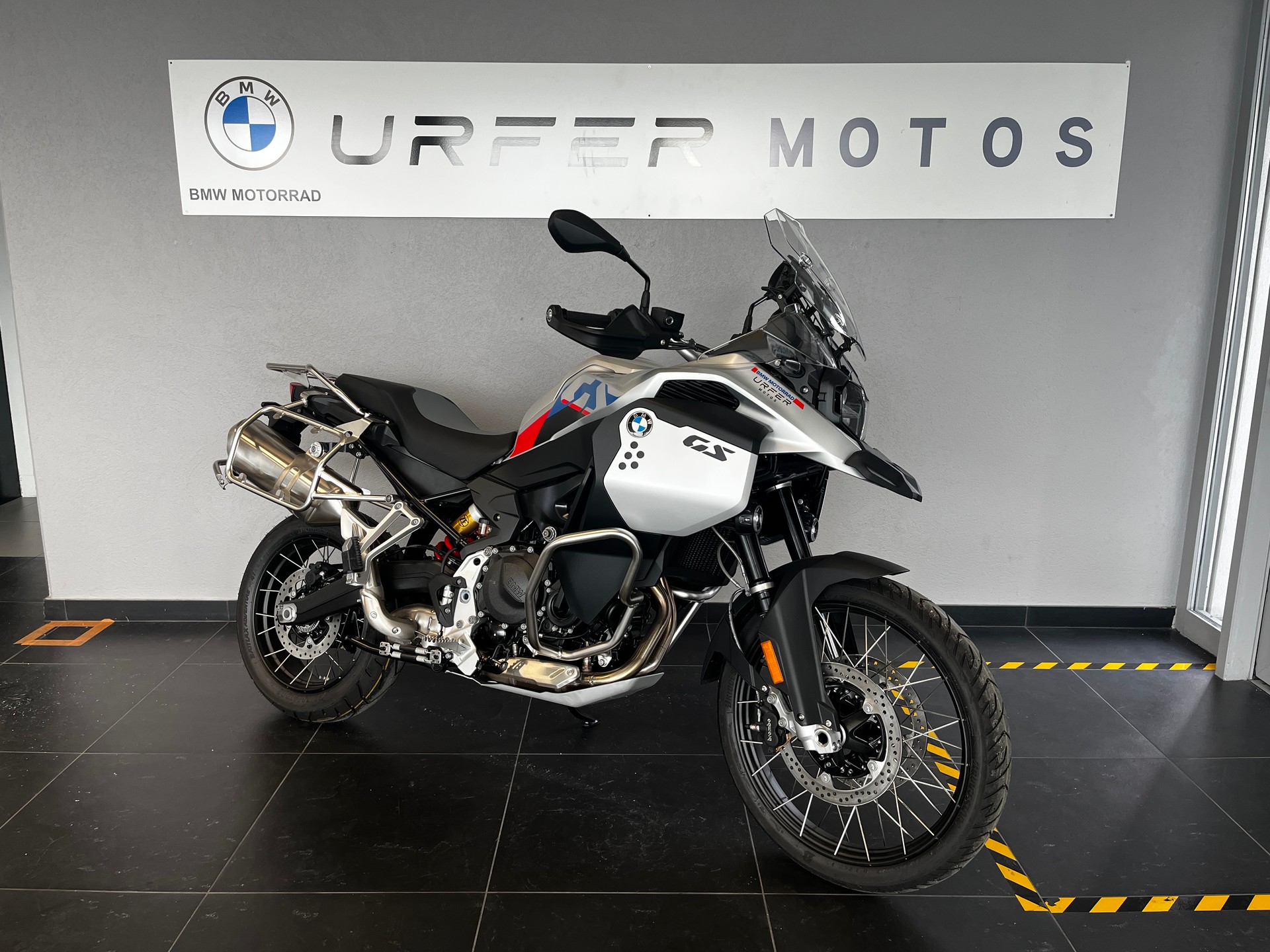 BMW F 900 GS Adventure-image-1