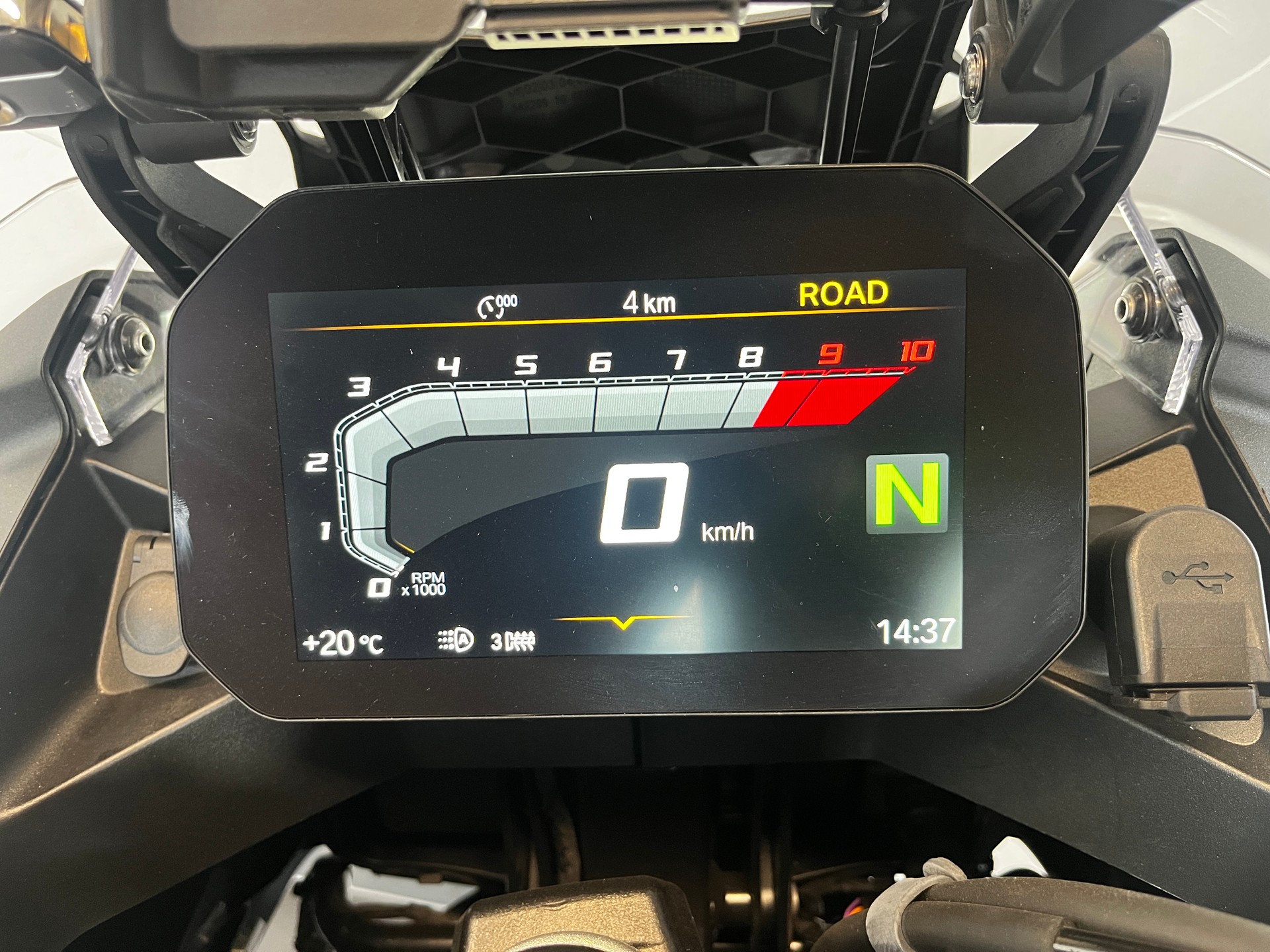 BMW F 900 GS Adventure-image-7