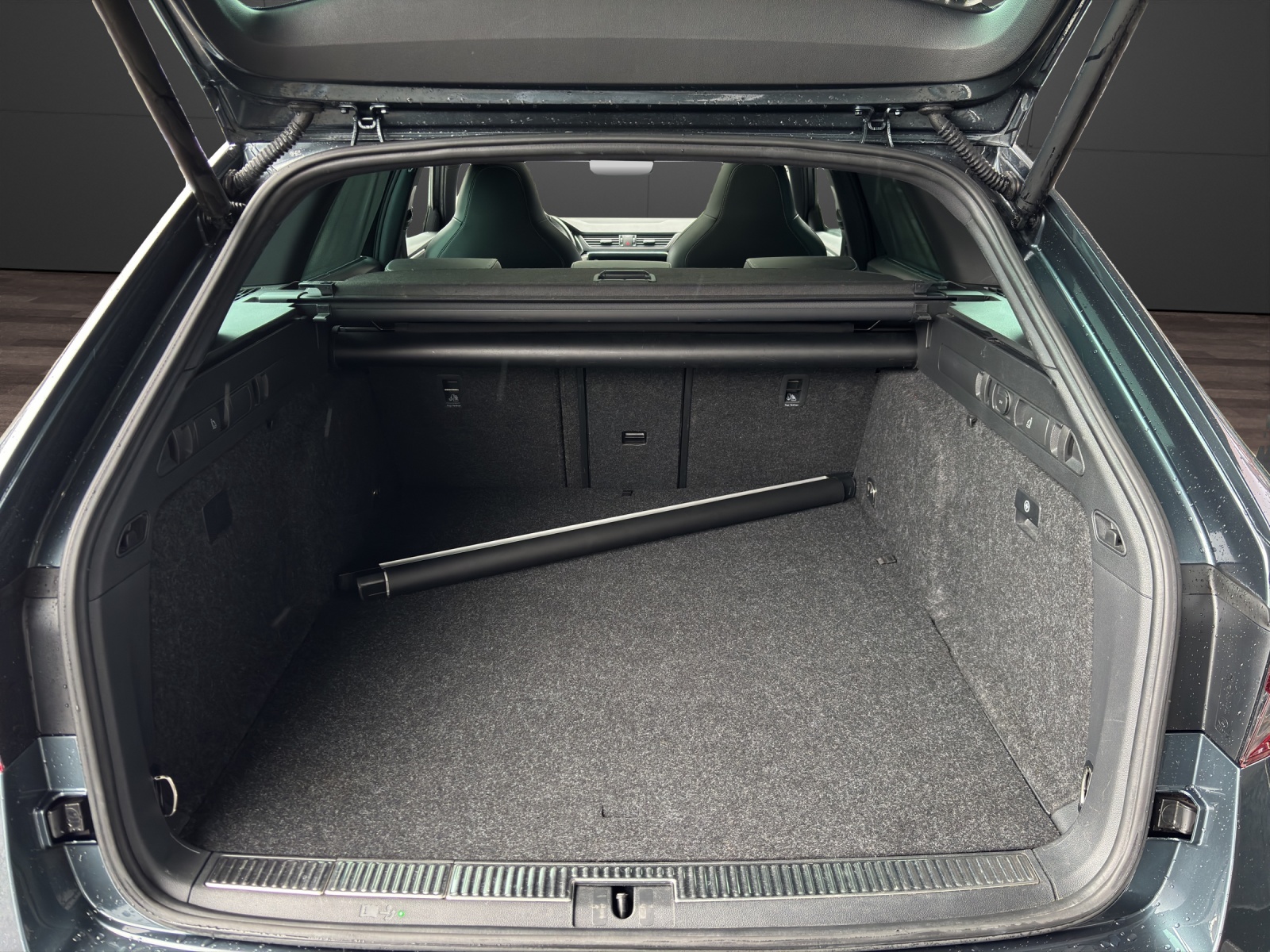 SKODA Superb 1.4 TSI Sport Line PHEV DSG-image-13