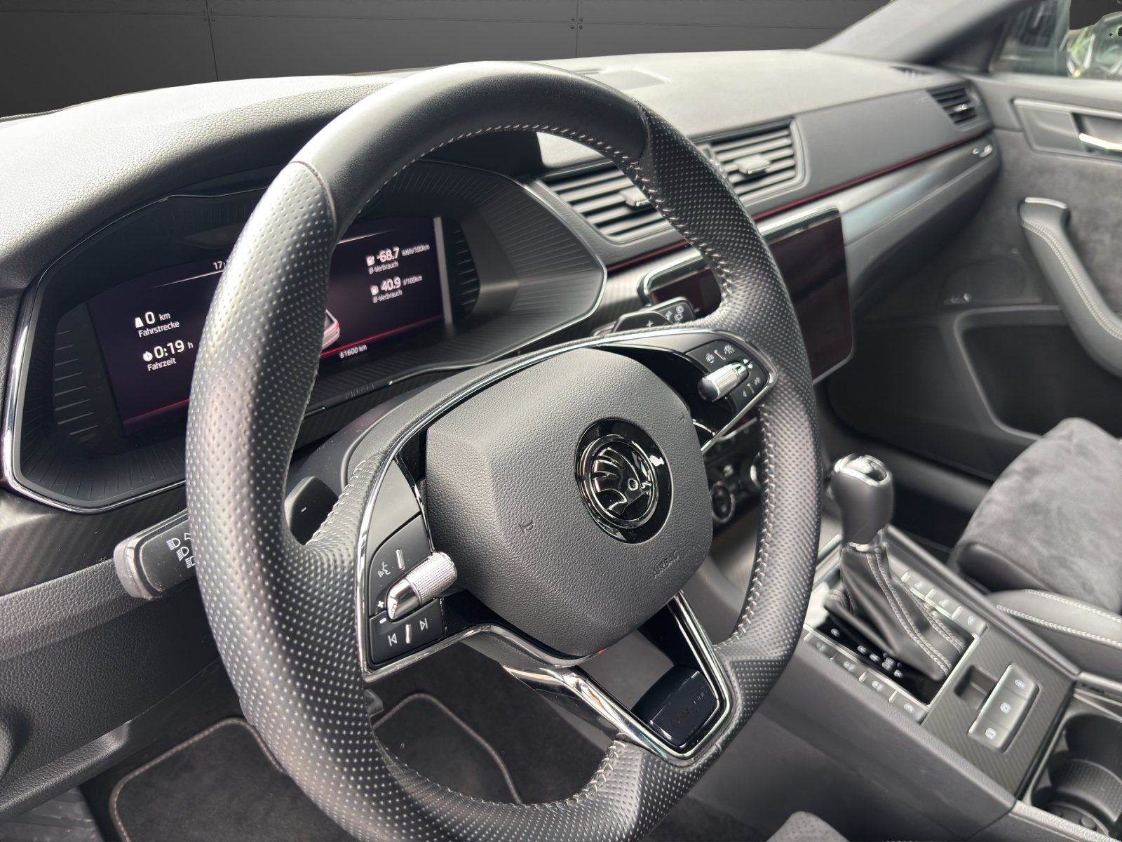 SKODA Superb 1.4 TSI Sport Line PHEV DSG-image-4