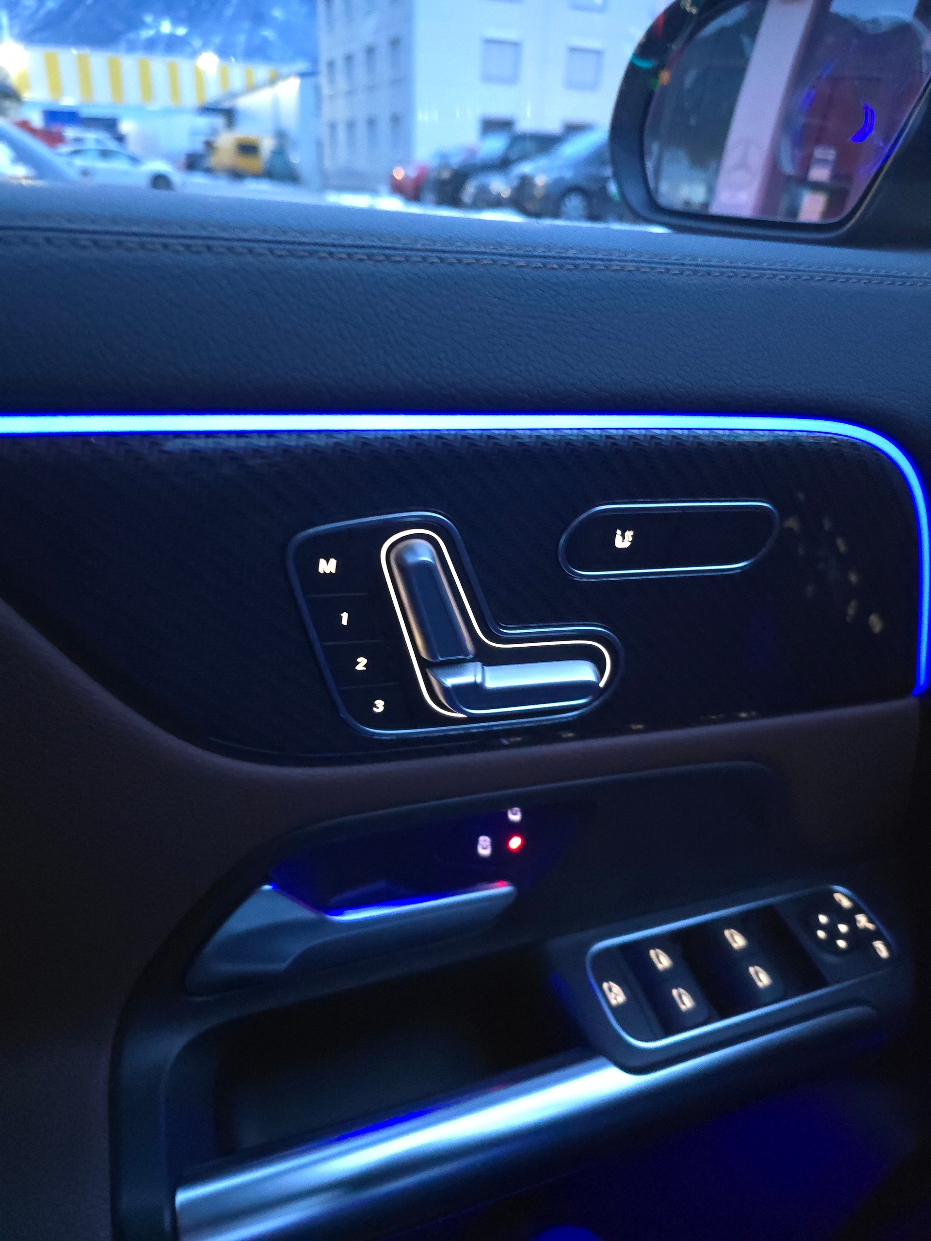 MERCEDES-BENZ GLA 35 AMG 4Matic 8G-Speedshift DCT-image-3