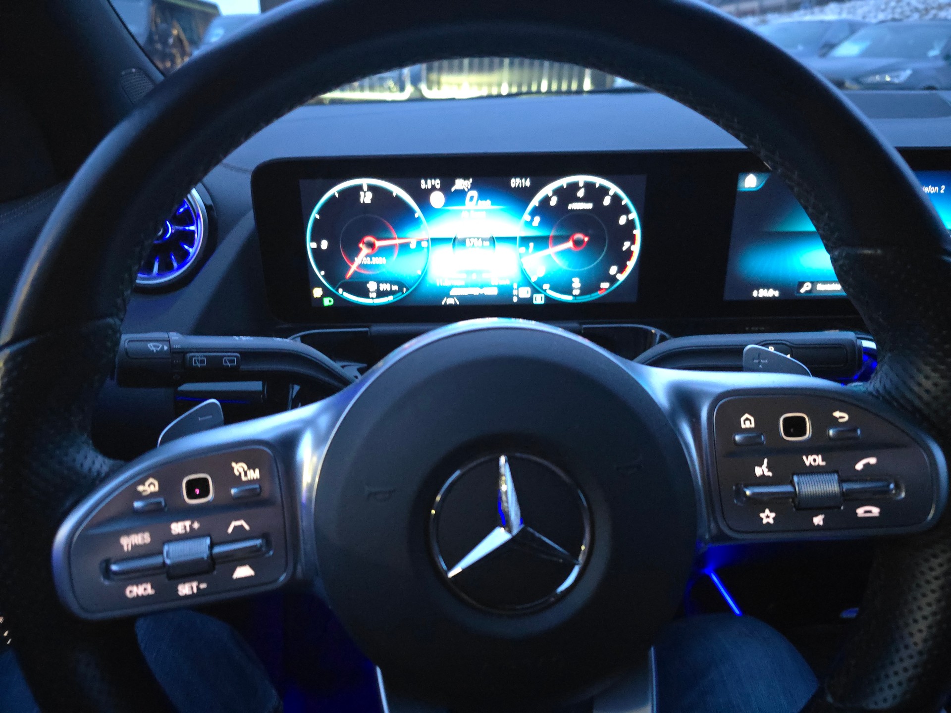 MERCEDES-BENZ GLA 35 AMG 4Matic 8G-Speedshift DCT-image-1