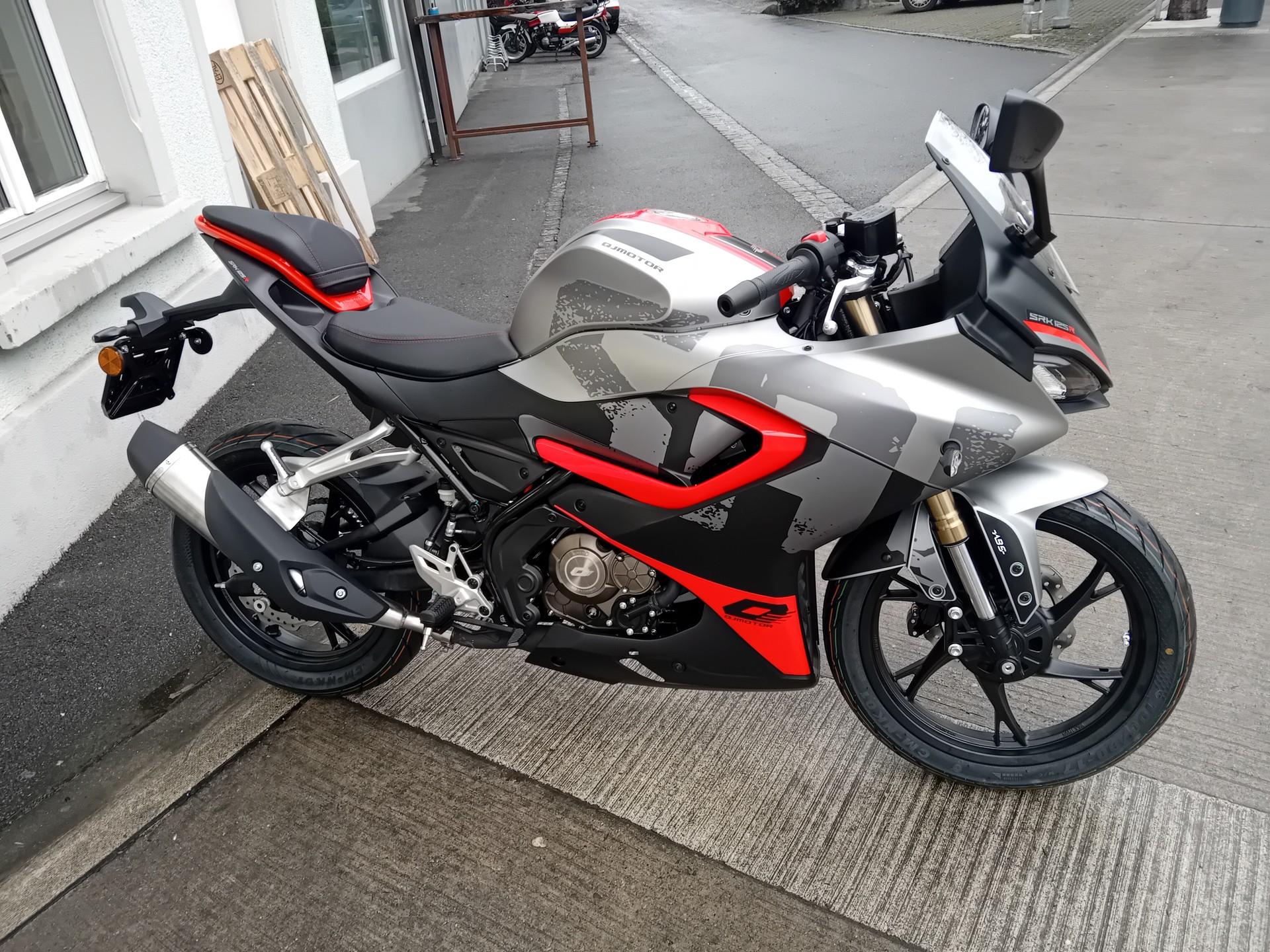 QJ SRK 125 R-image-0