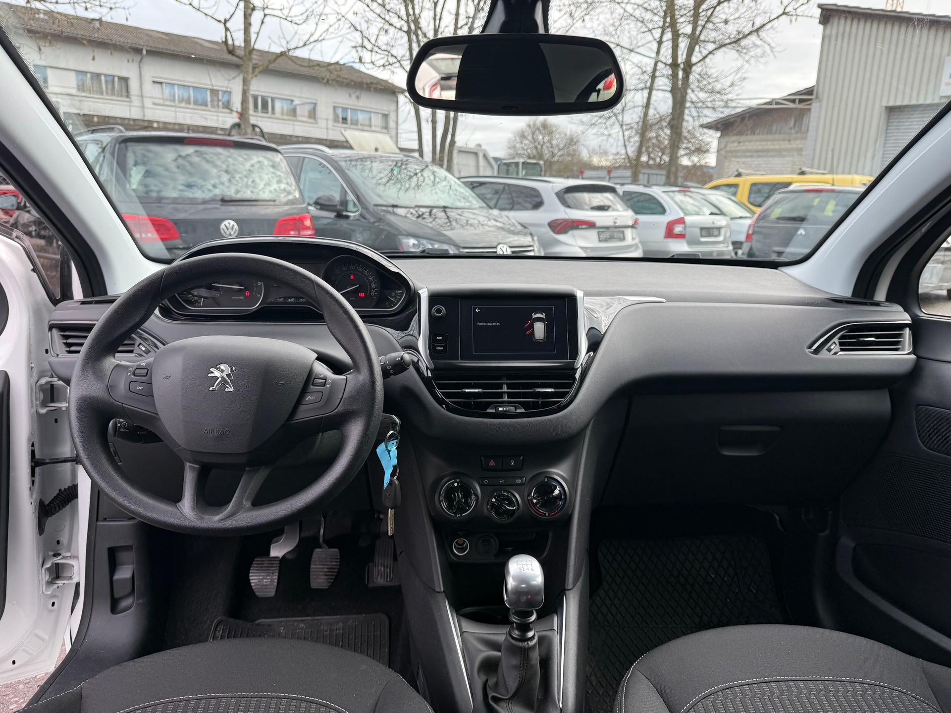 PEUGEOT 208 1.2 PureTech Active-image-7