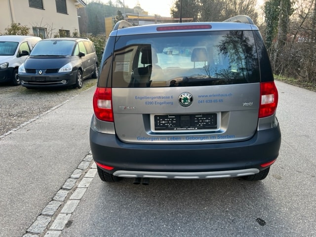 SKODA Yeti 2.0 TDI Elegance 4x4 DSG-image-4