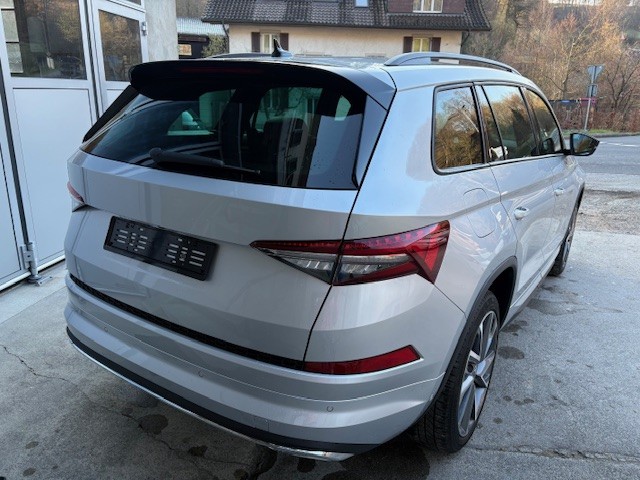 SKODA Kodiaq 2.0 TSI 4x4 SportLine-image-3