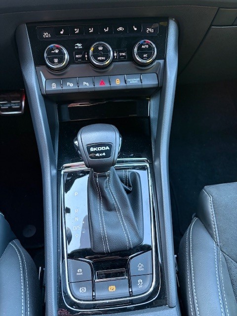 SKODA Kodiaq 2.0 TSI 4x4 SportLine-image-6