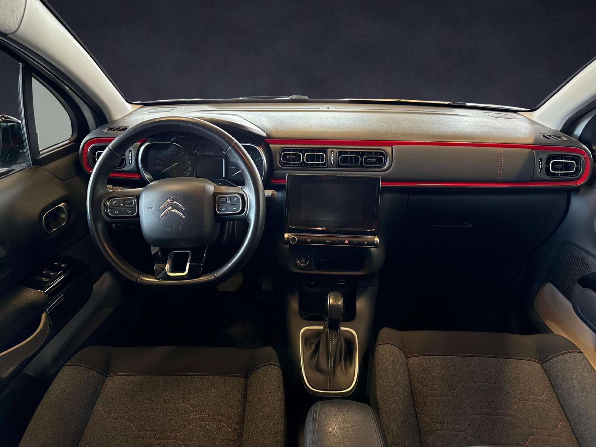 CITROEN C3 1.2 PureTech Shine-image-8