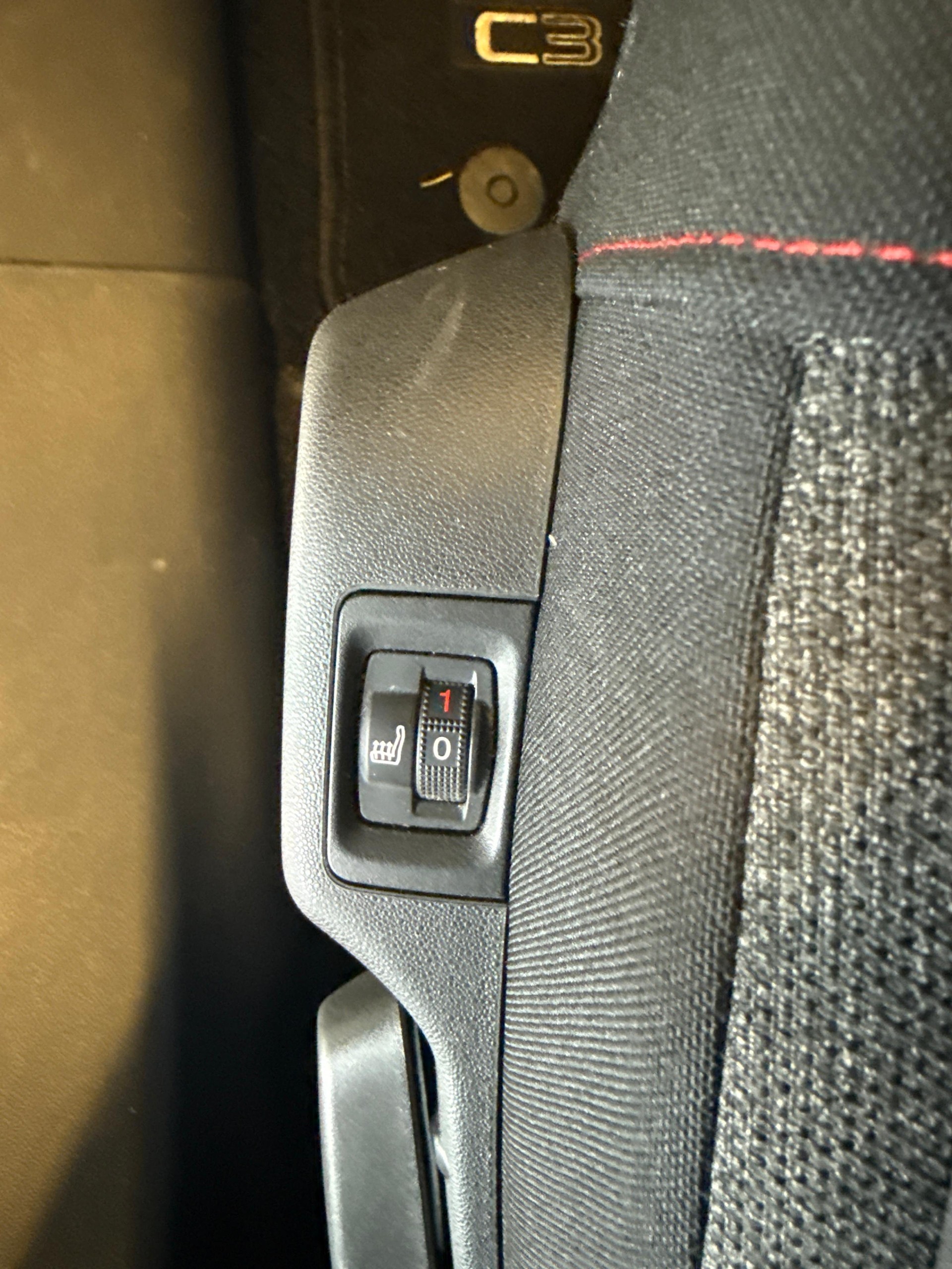 CITROEN C3 1.2 PureTech Shine-image-17