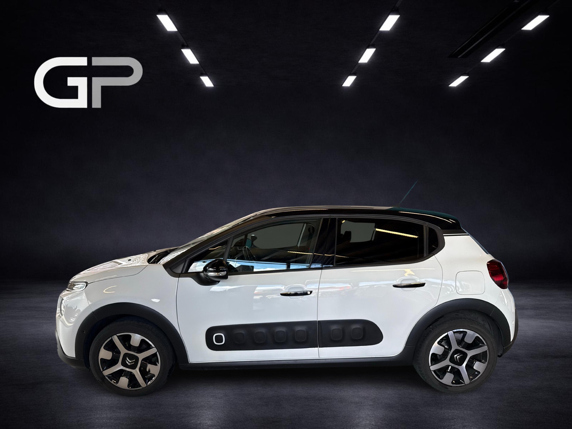 CITROEN C3 1.2 PureTech Shine-showroom-element-1