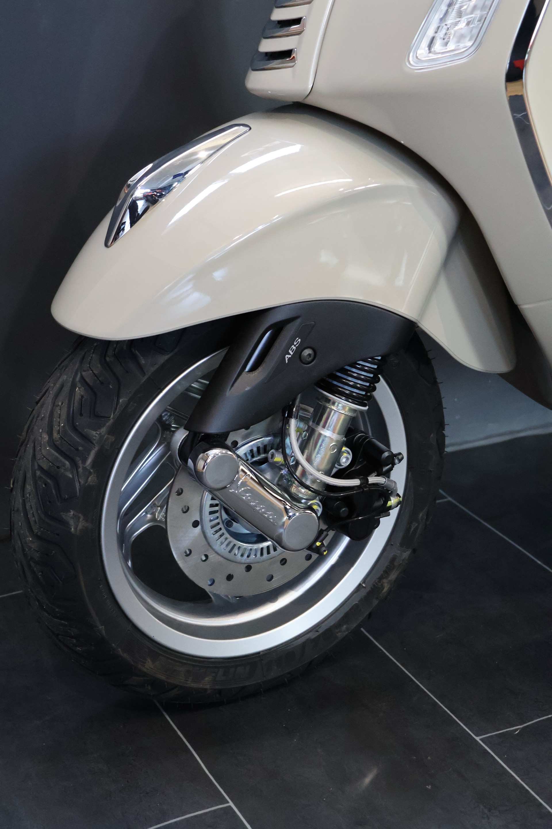PIAGGIO Vespa Primavera 125 E5+ MY26 (4 Jahre Garantie)-image-6