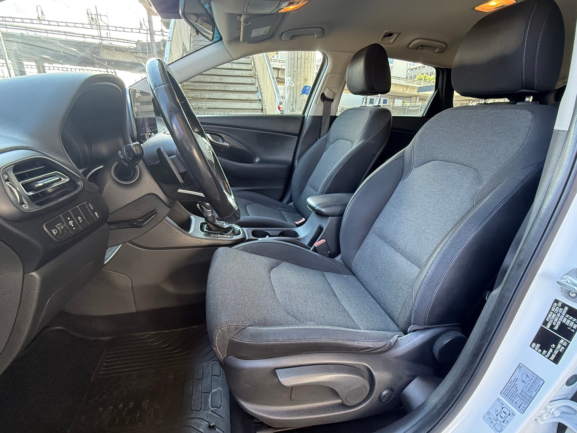 HYUNDAI i30 Wagon 1.0 T-GDi Amplia 48V MH DCT-image-11