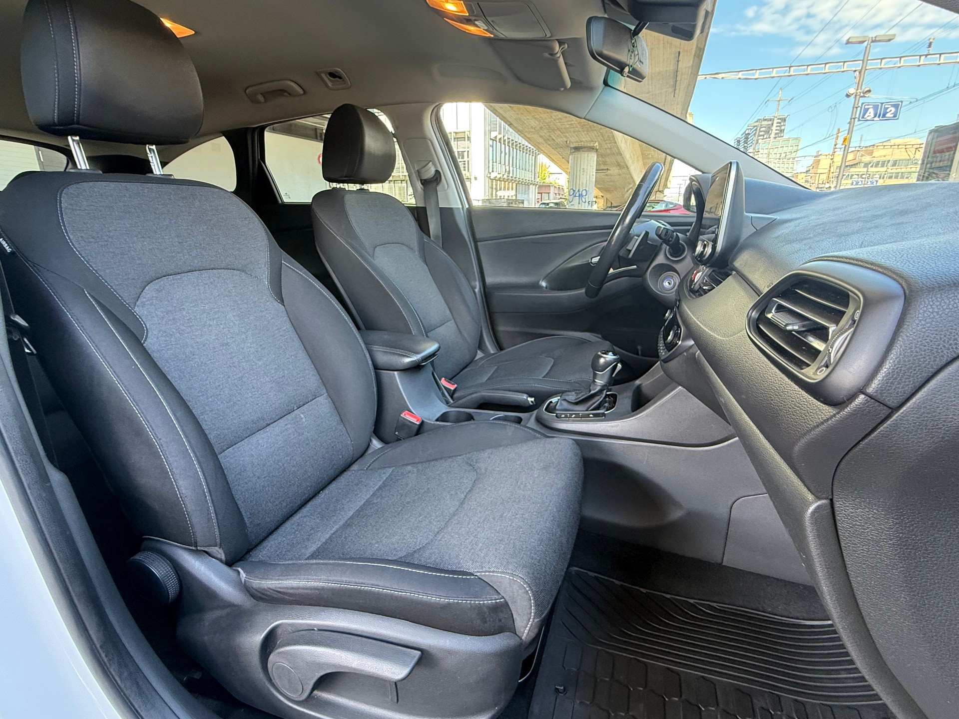 HYUNDAI i30 Wagon 1.0 T-GDi Amplia 48V MH DCT-image-12