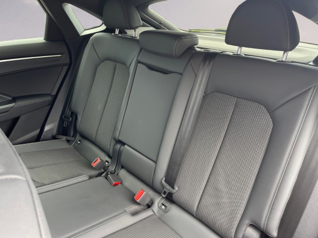 AUDI Q3 Sportback 45 TFSI S line quattro S-tronic-image-15