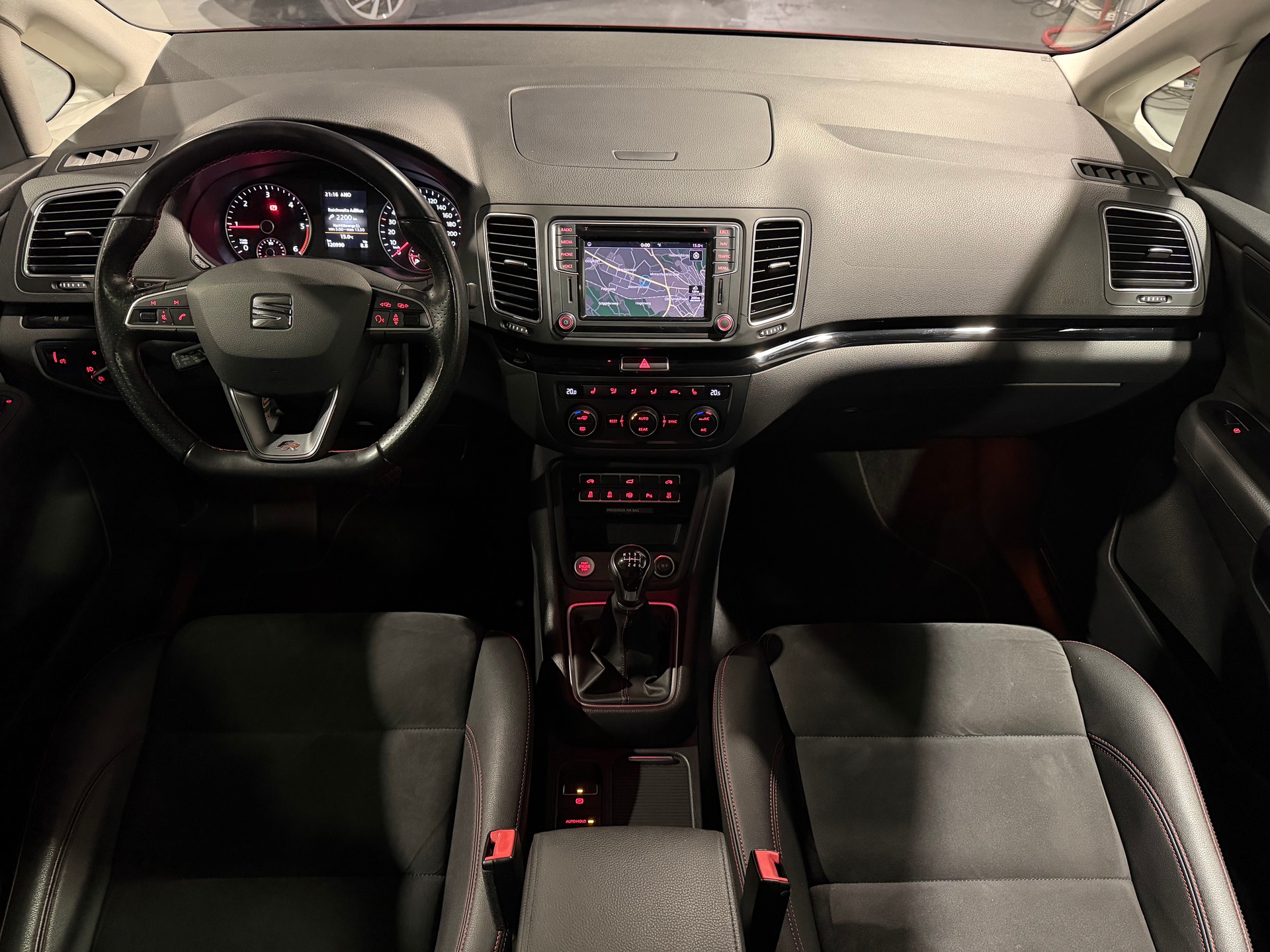 SEAT Alhambra 2.0 TDI FR Line-image-8