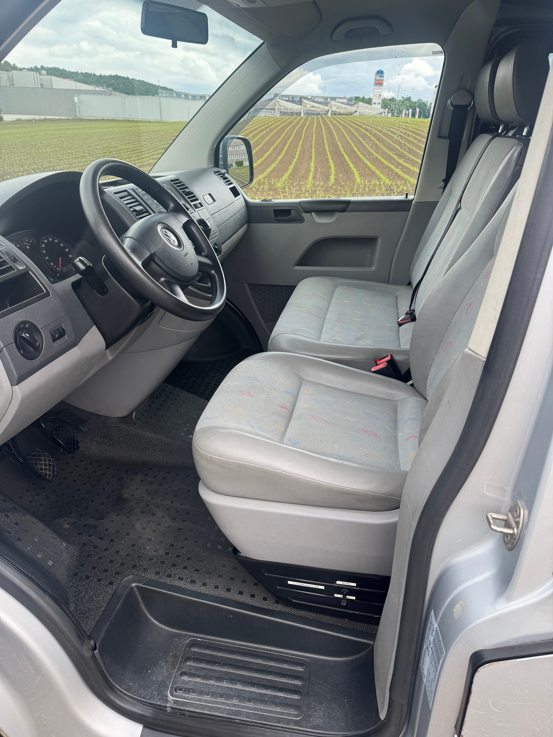 VW T5 Caravelle Trend 1.9 TDI PD-image-15