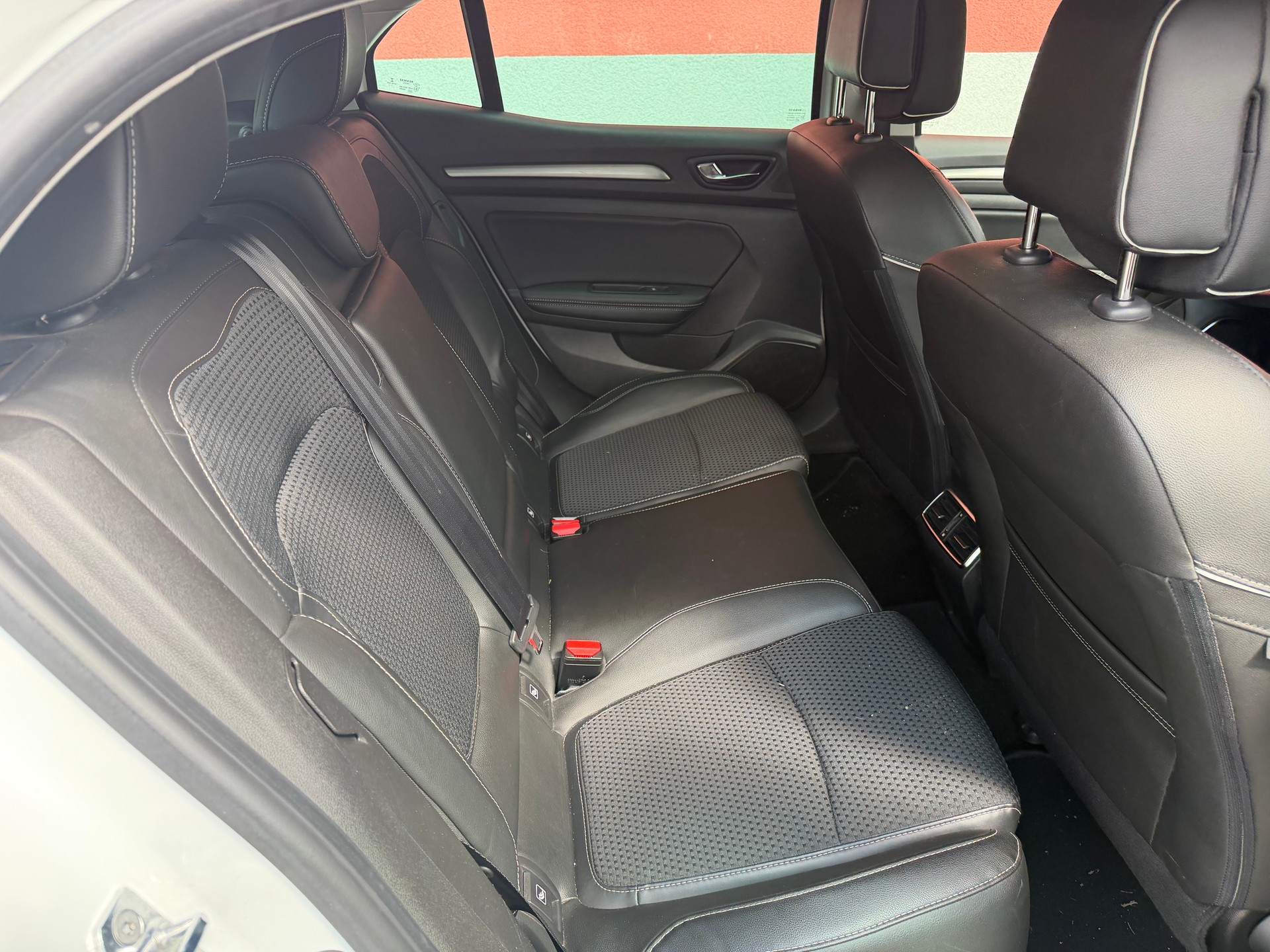 RENAULT MEGANE-image-5