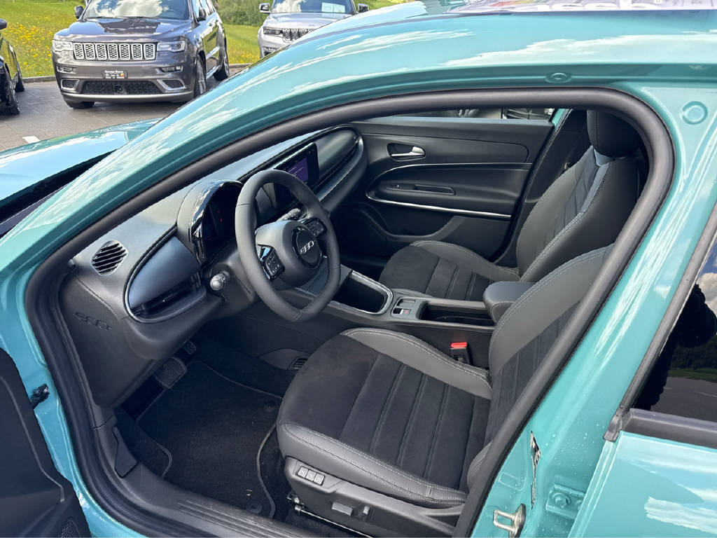 FIAT 600 1.2 Hybrid 145 Sport-image-8