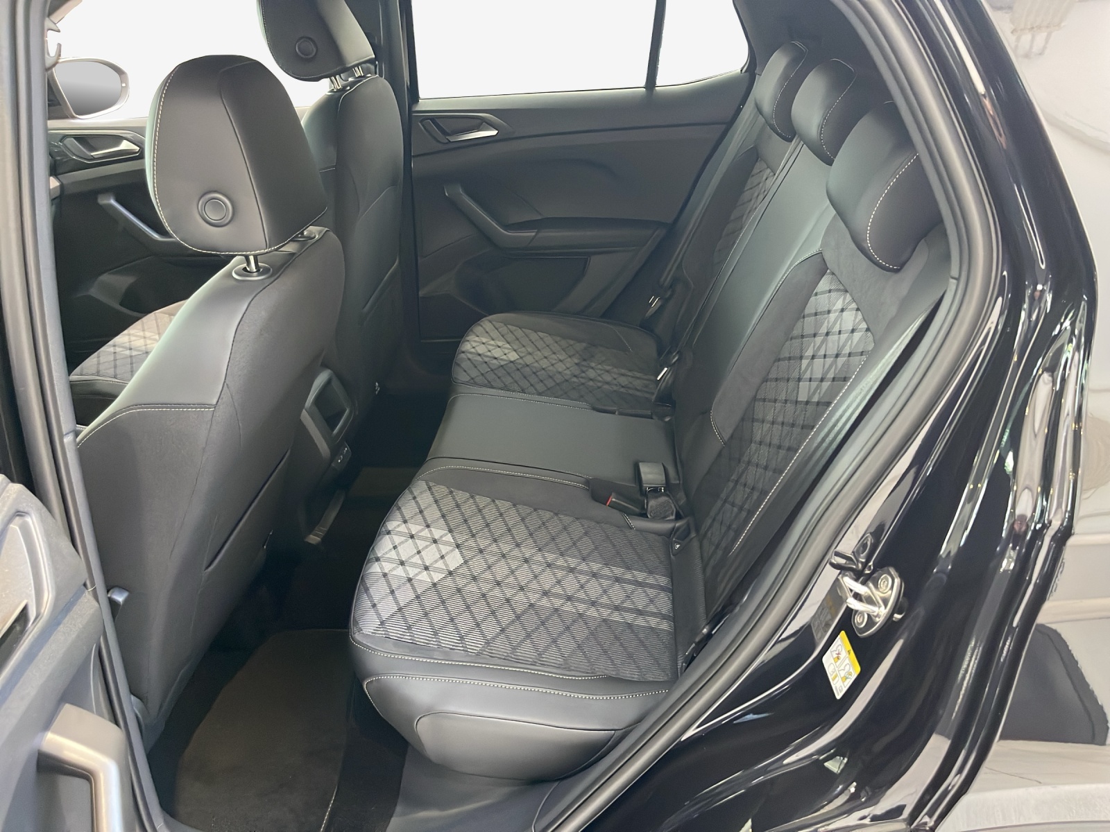 VW T-Cross 1.0 TSI EVO R-Line DSG-image-11