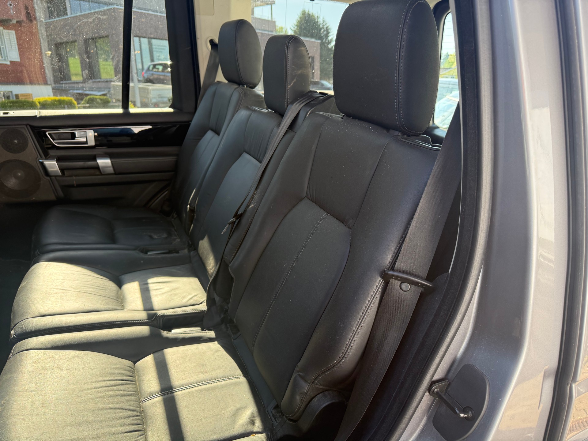 LAND ROVER Discovery 3.0 TDV6 HSE Automatic-image-6