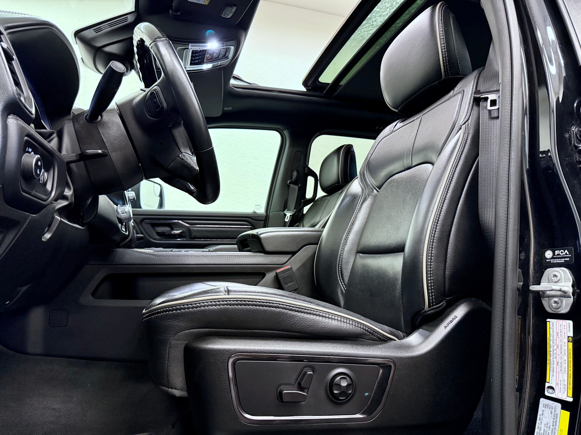 DODGE 1500 "ALL BLACK"-image-20