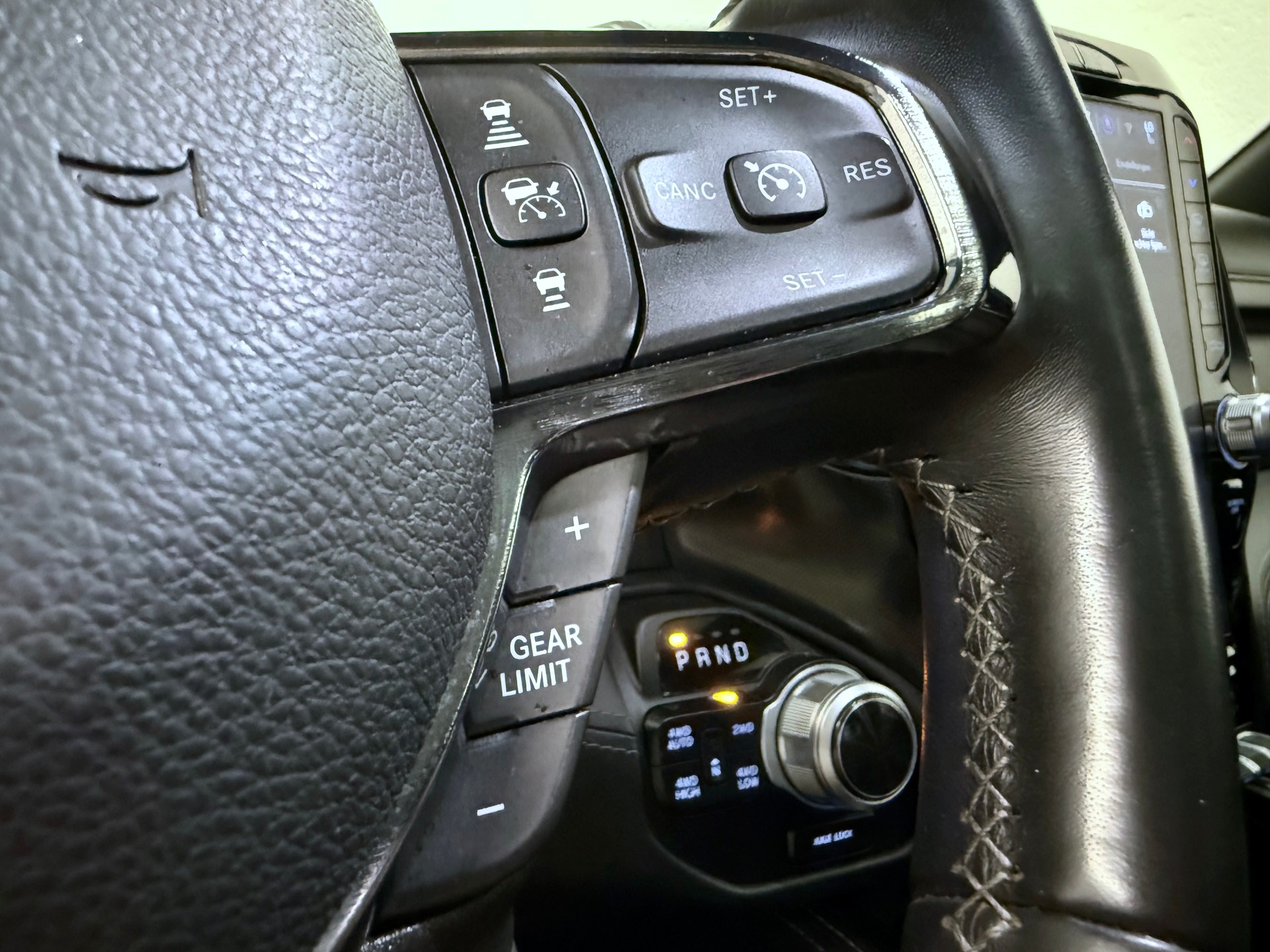 DODGE 1500 "ALL BLACK"-image-23