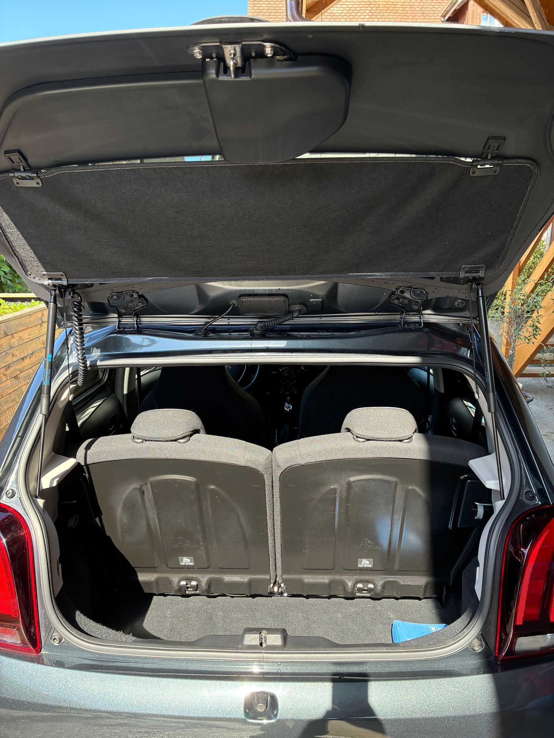 PEUGEOT 108 1.0 VTi GT Line-image-7