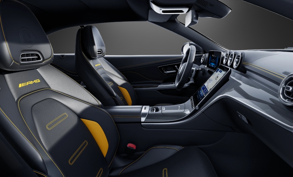 MERCEDES-BENZ CLE AMG 53 Cabrio 4Matic+ 9G-Tronic-image-9
