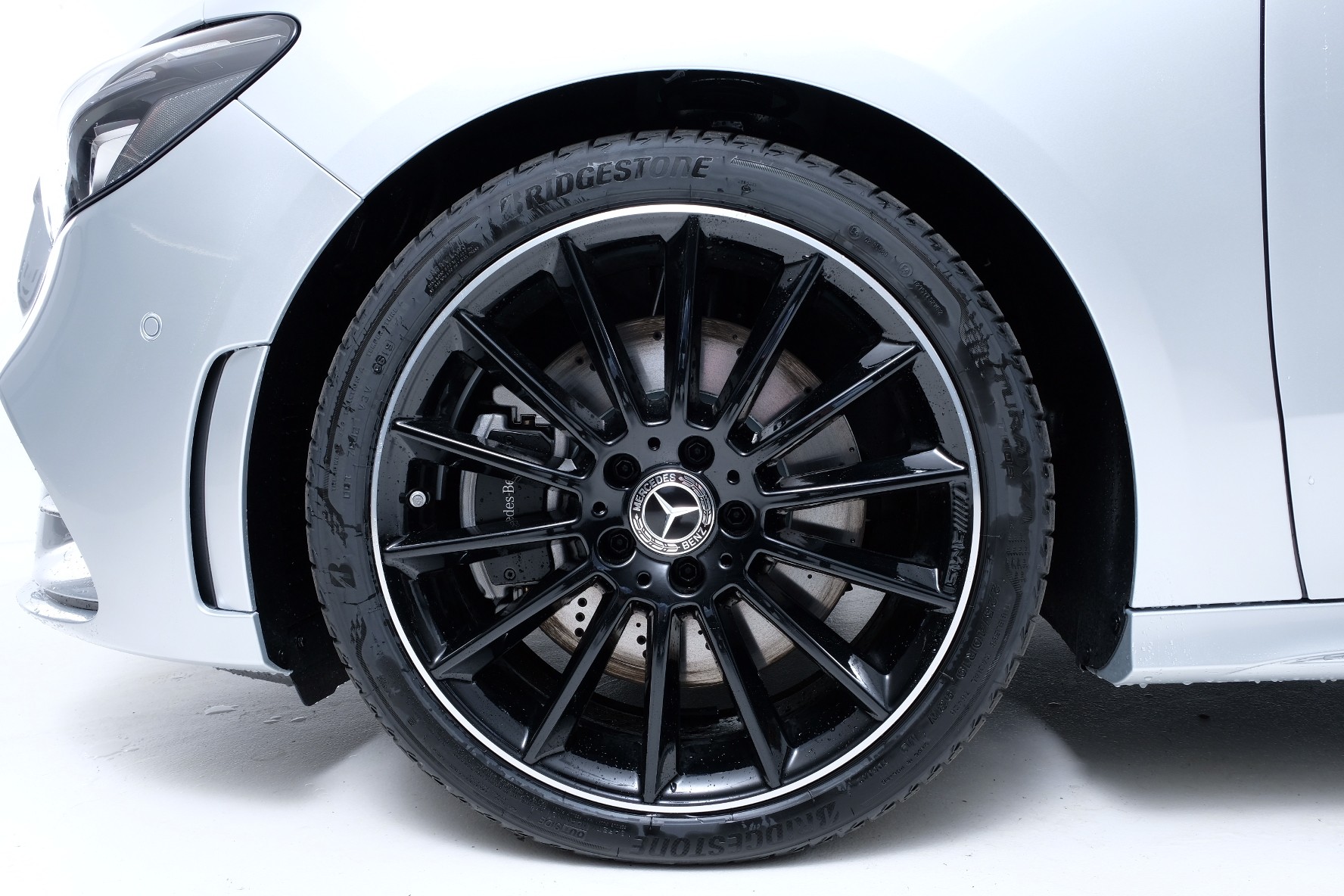 MERCEDES-BENZ B 220 d 4Matic AMG Line 8G-DCT-showroom-element-1