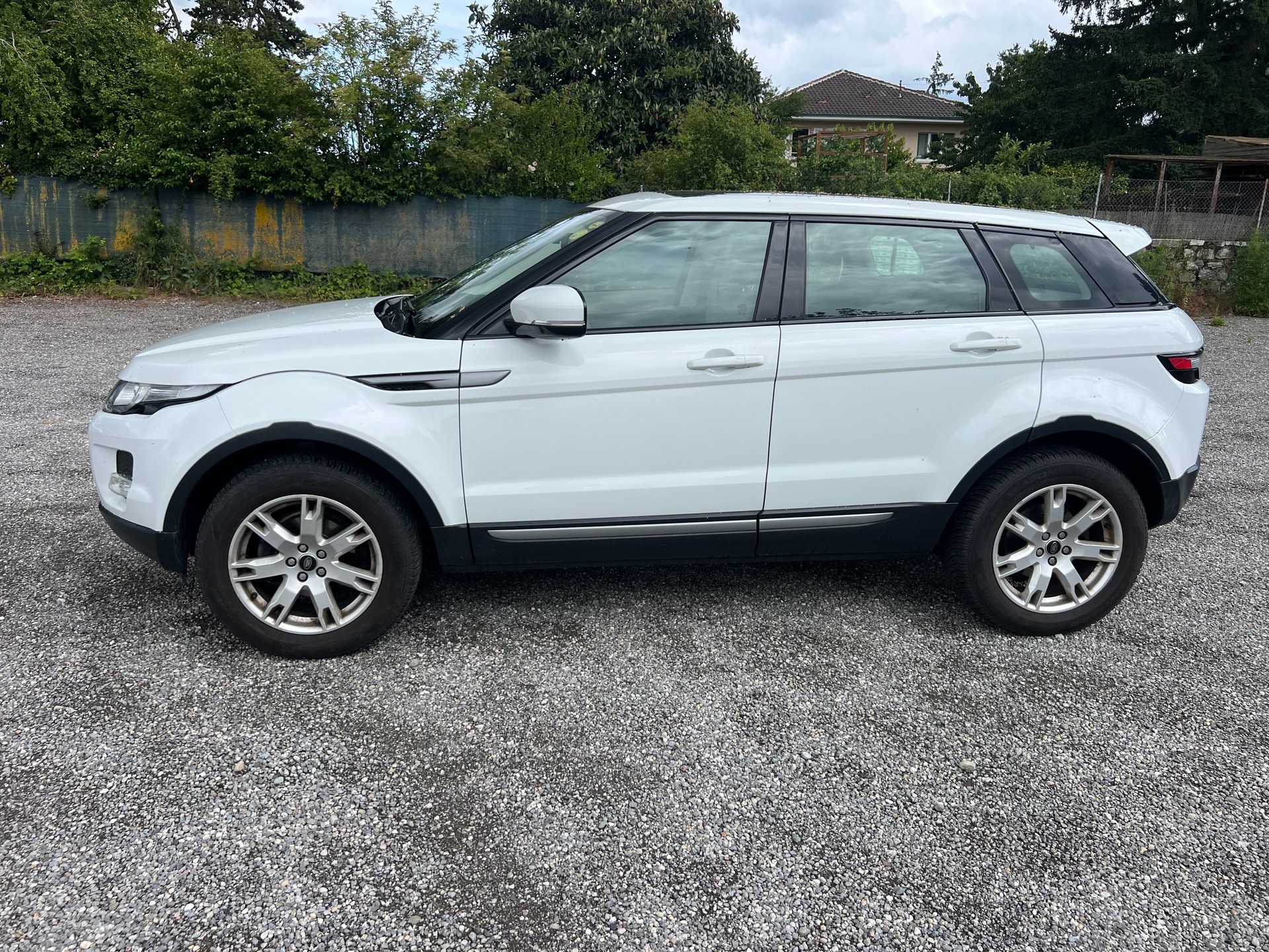 LAND ROVER Range Rover Evoque 2.2 SD4 Prestige-image-2