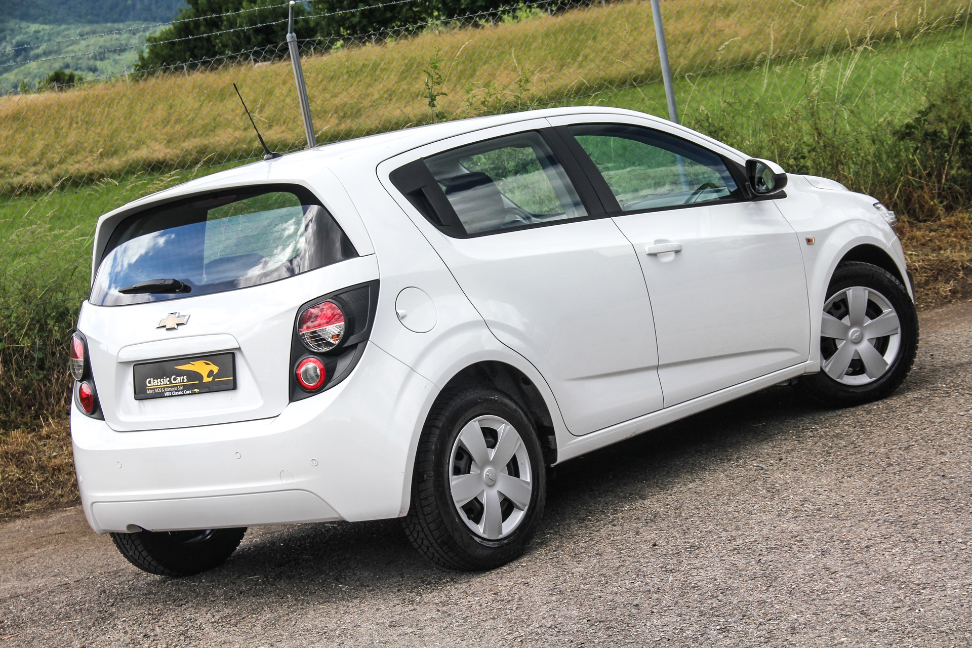 CHEVROLET Aveo 1.4 LT Automatic ⭐⭐⭐⭐⭐-showroom-element-1