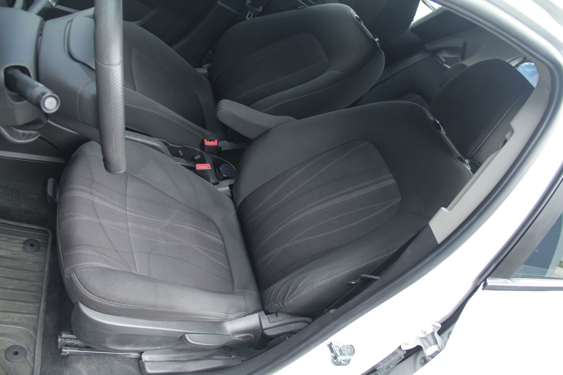 CHEVROLET Aveo 1.4 LT Automatic ⭐⭐⭐⭐⭐-image-6