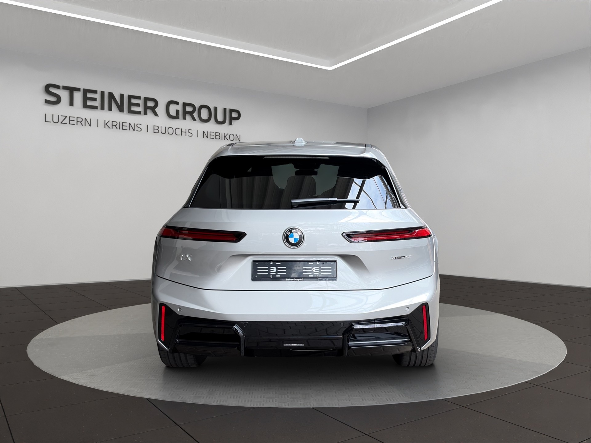 BMW iX xDrive45 M Sport-image-5