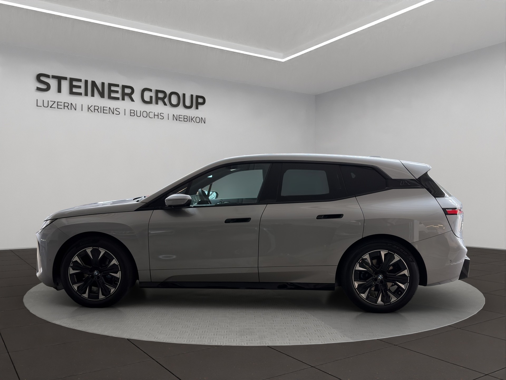BMW iX xDrive45 M Sport-image-7