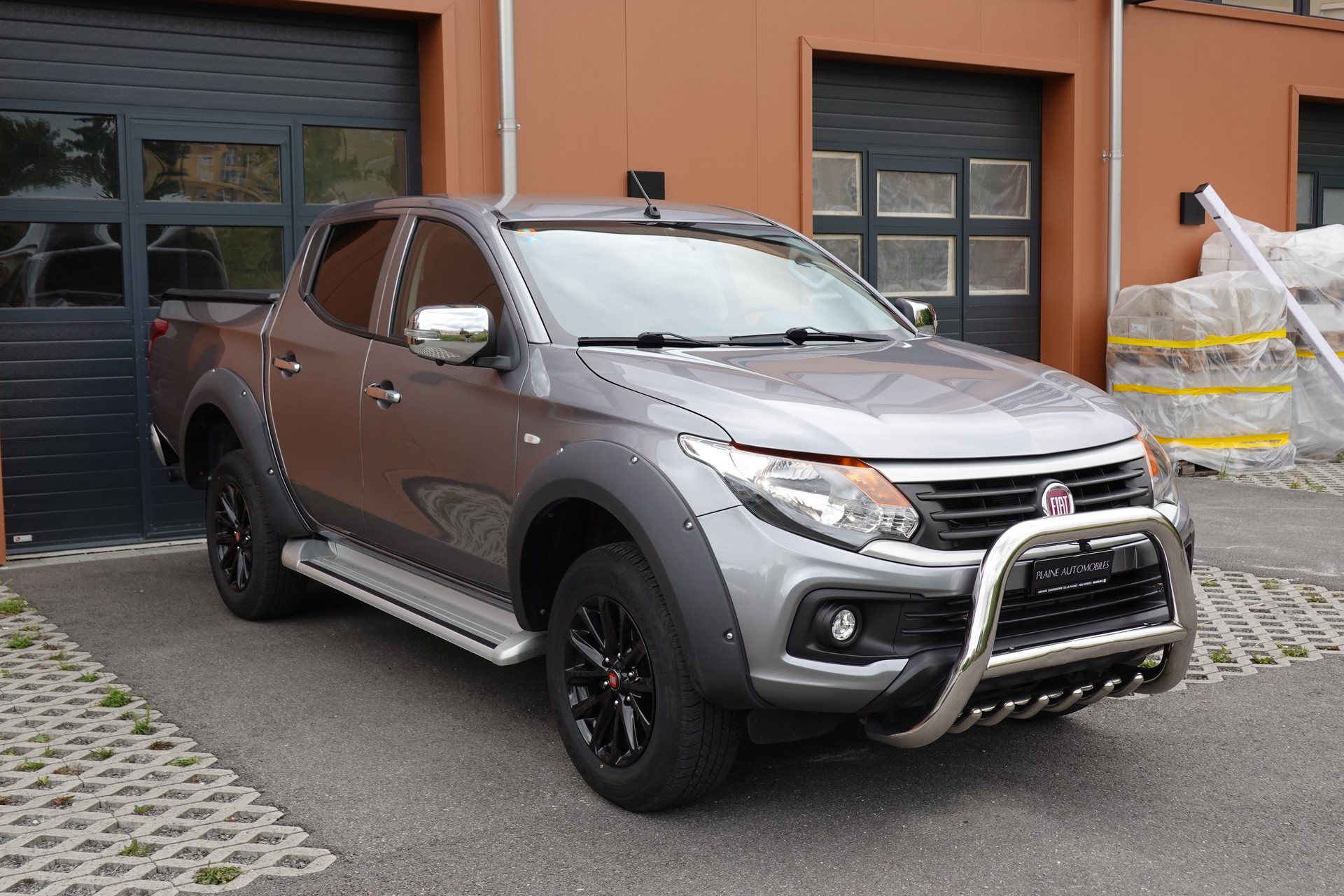 FIAT Fullback SX 2.4 MJ DC Primo 4WD "*Tempomat * GPS * Caméra de Recul * Camera 360 * Hauteur de caisse augmentée * 8 Roues *"-showroom-element-2