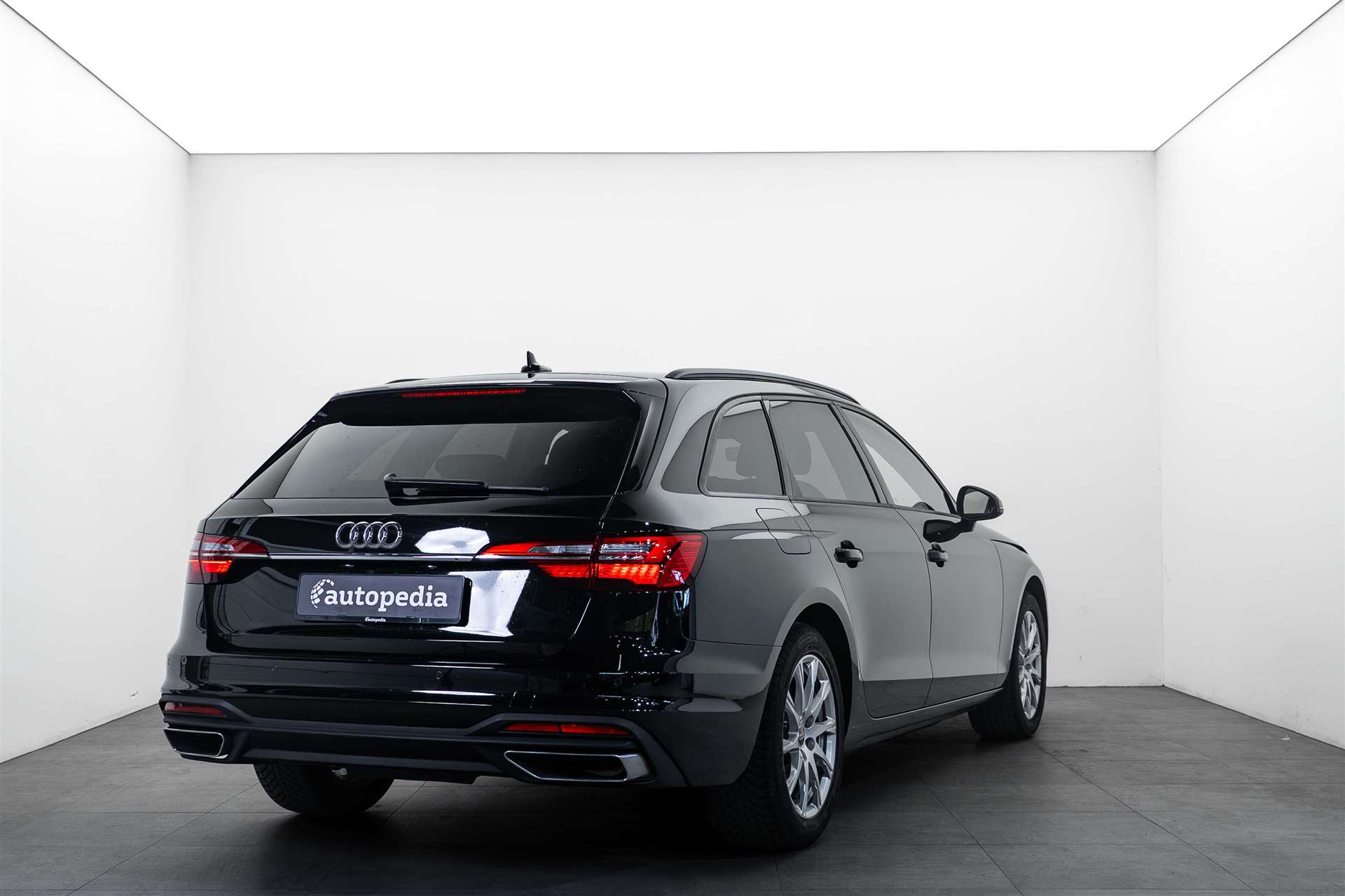 AUDI A4 Avant 35 TFSI S-tronic Automat-showroom-element-2