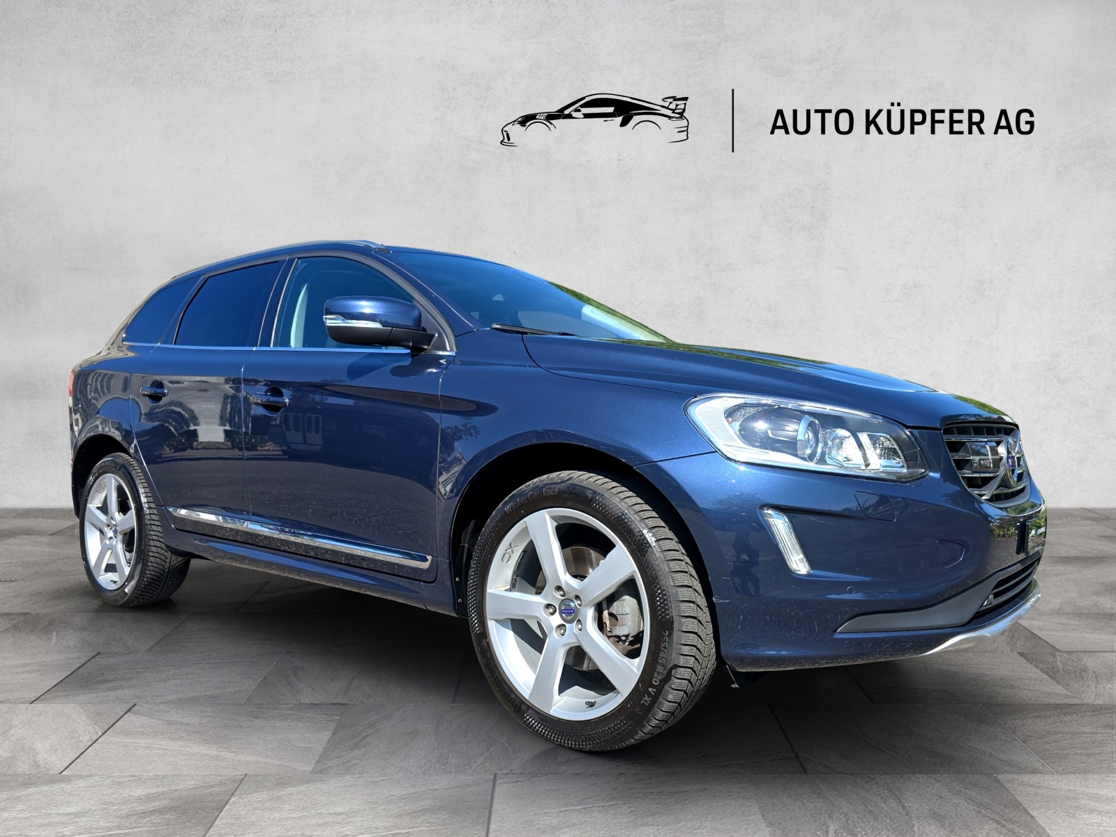 VOLVO Volvo XC60 2.4 D5 Summum AWD-showroom-element-1