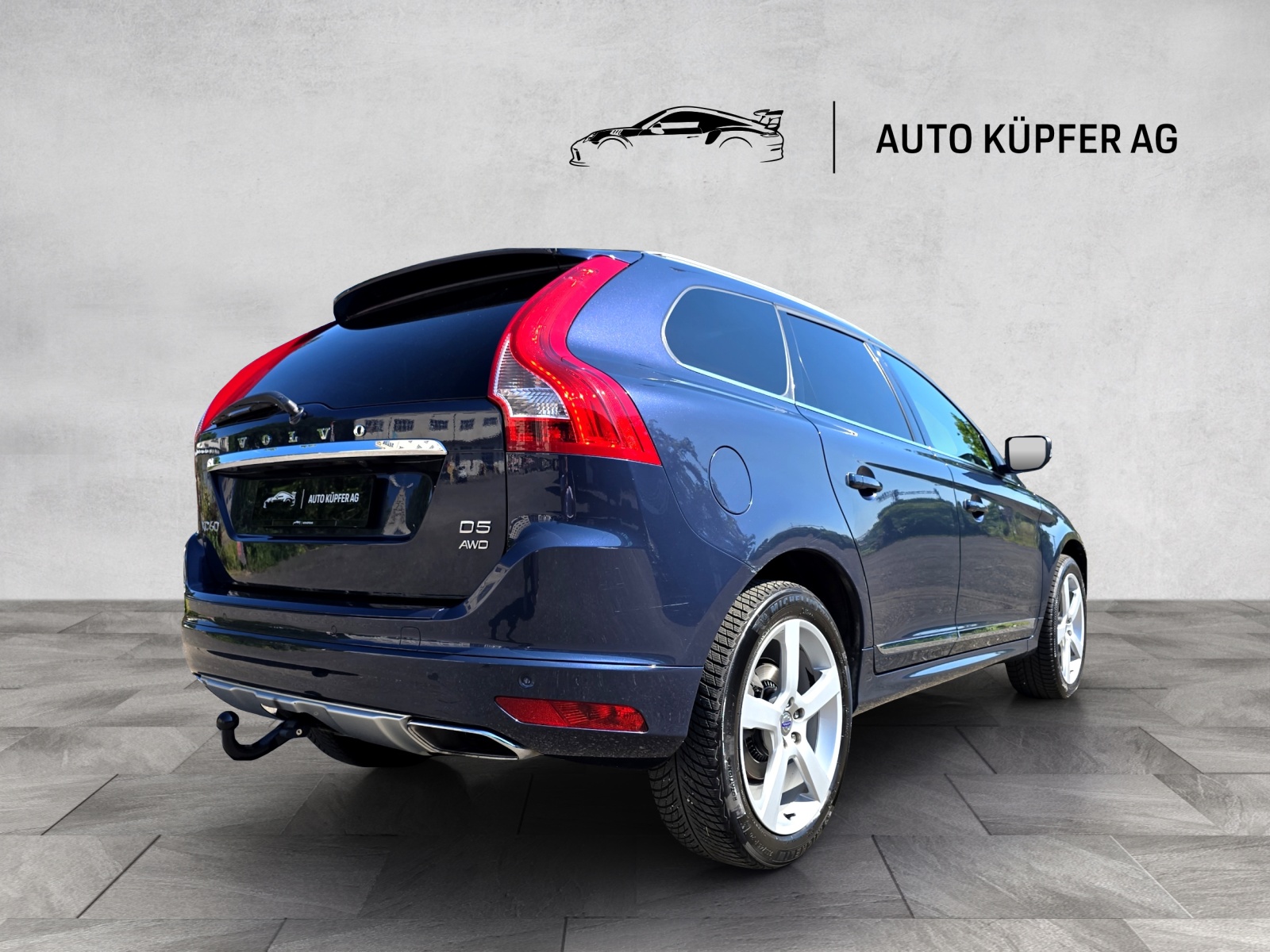 VOLVO Volvo XC60 2.4 D5 Summum AWD-showroom-element-3