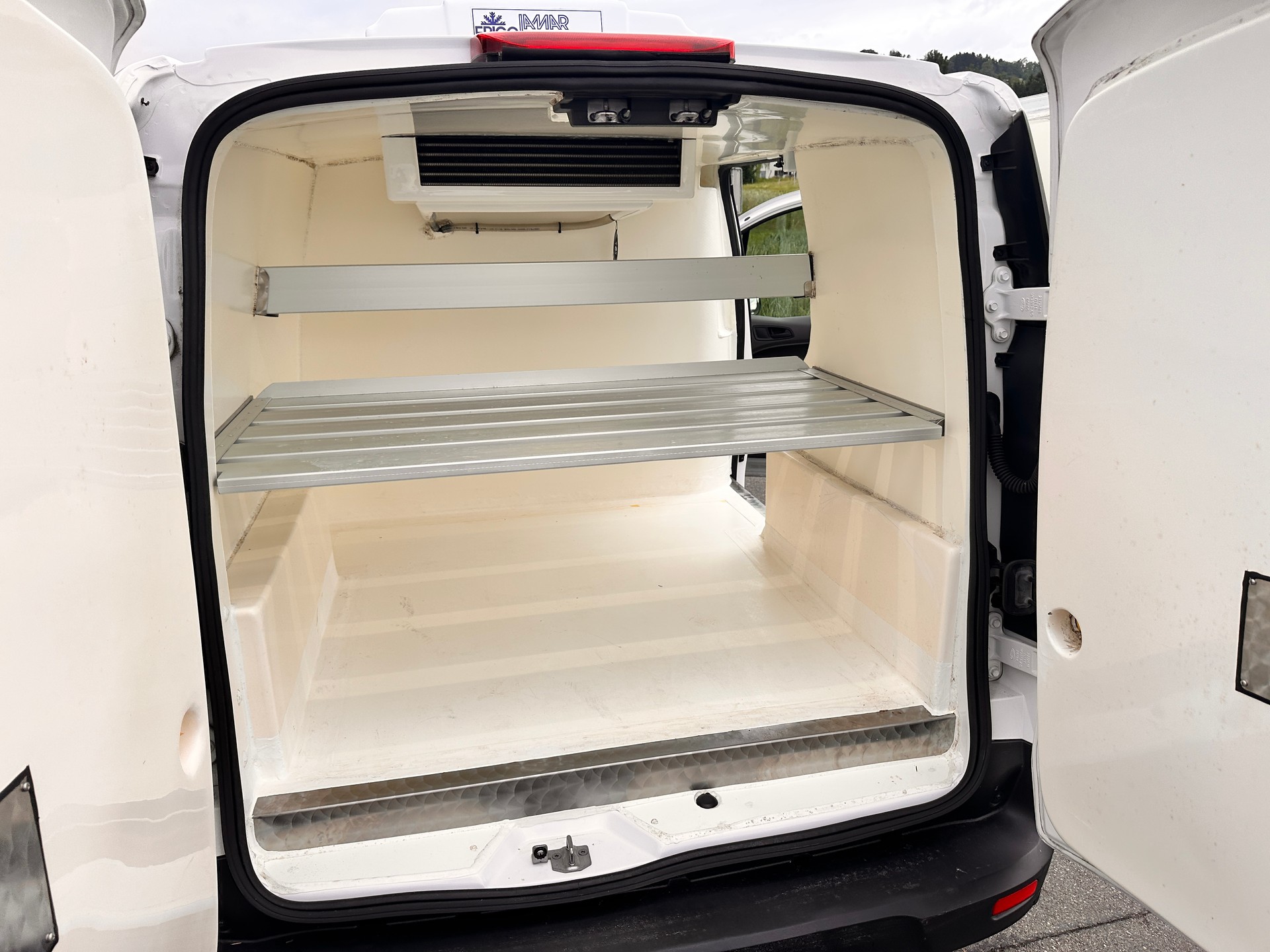 FORD Transit Connect Van T220 1.5 Eco Blue Trend-showroom-element-2