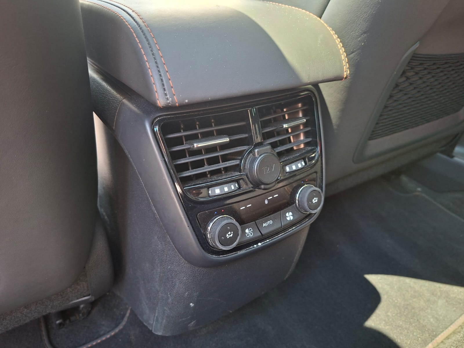 PEUGEOT 508 RXH 2.0 HDI Hybrid4 EGS6-image-15