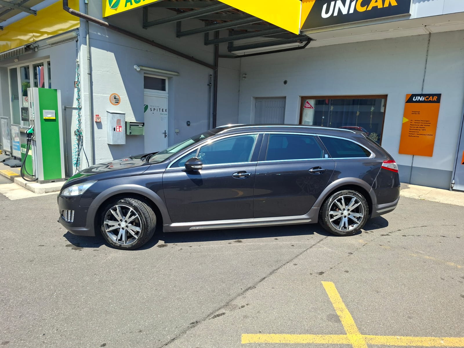 PEUGEOT 508 RXH 2.0 HDI Hybrid4 EGS6-showroom-element-1